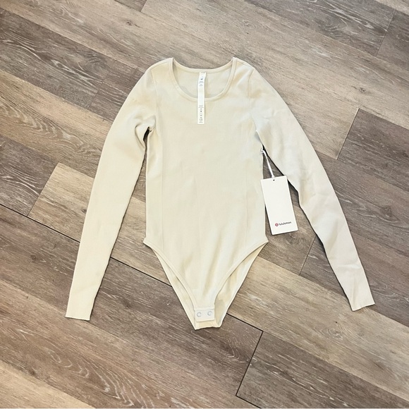 Lululemon tight fit long sleeve knit bodysuit - Picture 1 of 4